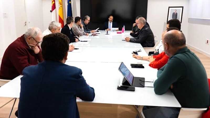 PP y Vox utilizan el servicio de bomberos para crear plazas "sin planificación"