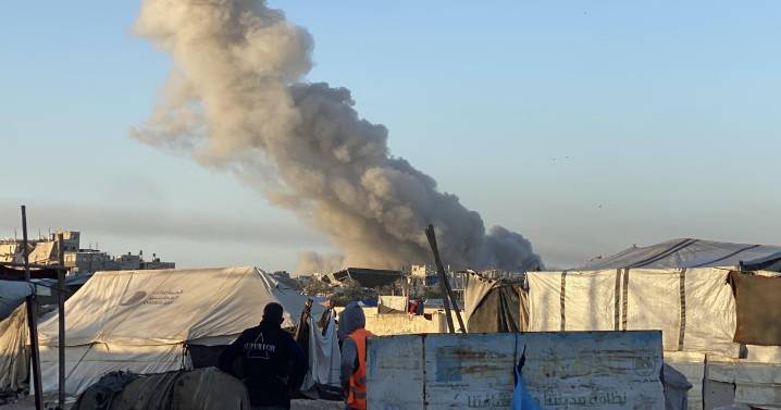 Israel bombardea Rafah y pone en peligro el alto el fuego en Gaza tras denunciar un ataque de Hamás