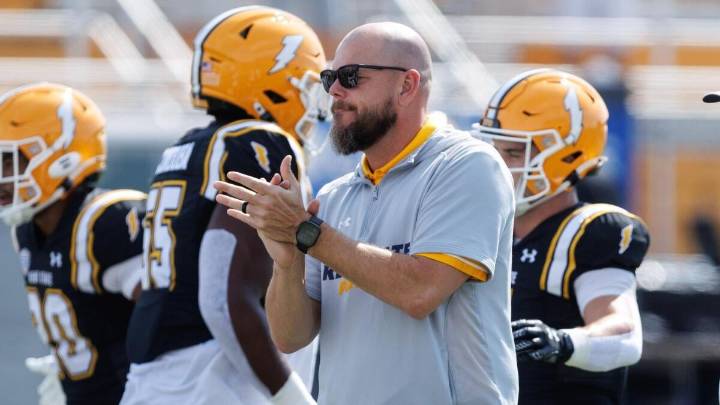 Kent State promotes Mark Carney as full-time coach after turning around program with interim title
