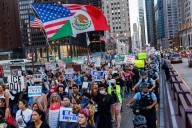 Hundreds gather to denounce federal push to deploy military to Illinois