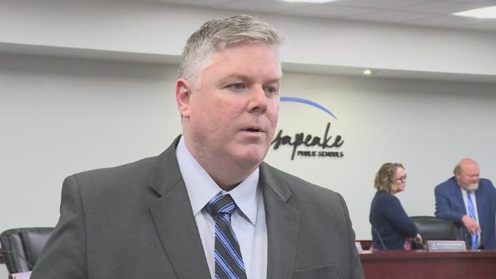 Chesapeake Public Schools superintendent announces retirement after 2025
