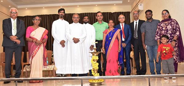Udupi: 14 golden jubilee pairs honoured during Couple’s Day celebration at Pangla Parish
