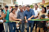 El Paraíso dejó atrás el barro y abrazó el progreso: Yamil Arana entregó nueva calle