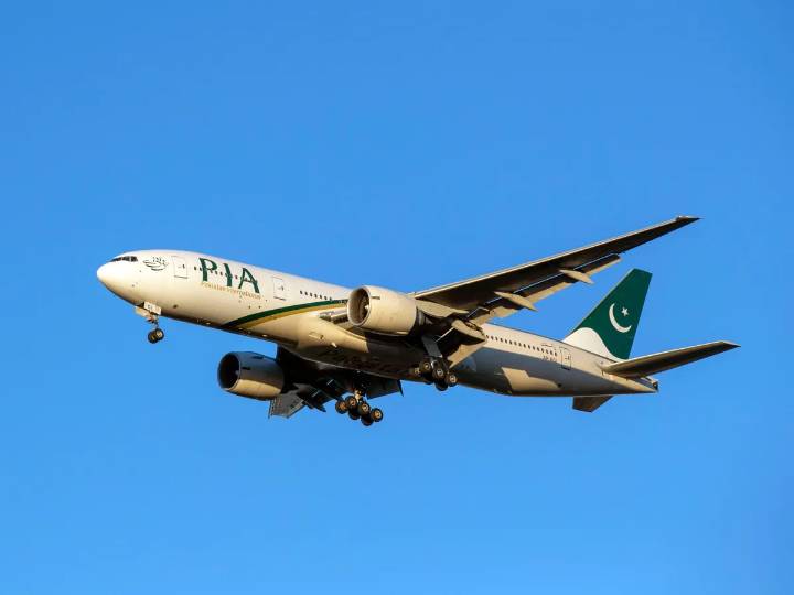Pakistan’s national flag carrier resumes UK flights after 5-year ban over fake pilot licence scandal