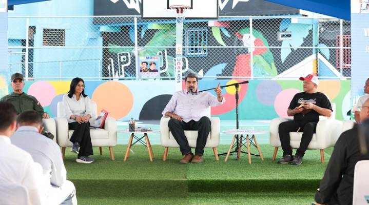 “Cayapa popular-militar-institucional” ordena Maduro para apoyar consulta del 23