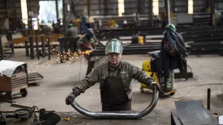 Industriales del norte advierten sobre un escenario de recesión y desempleo por goteo
