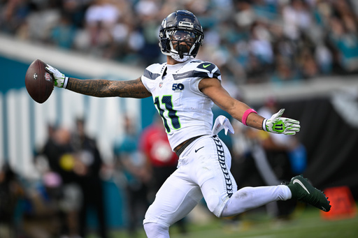 Darnold, Smith-Njigba y la defensa llevan a Seahawks a victoria 20