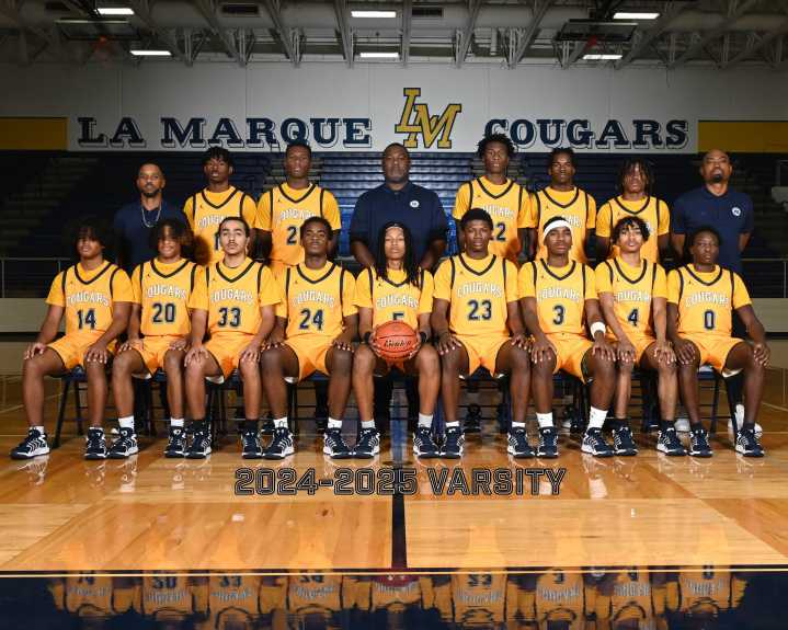 La Marque boys’ basketball team enters the 2025