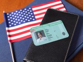 En Estados Unidos: buenas noticias del USCIS para tramitar la green card y los permisos de trabajo