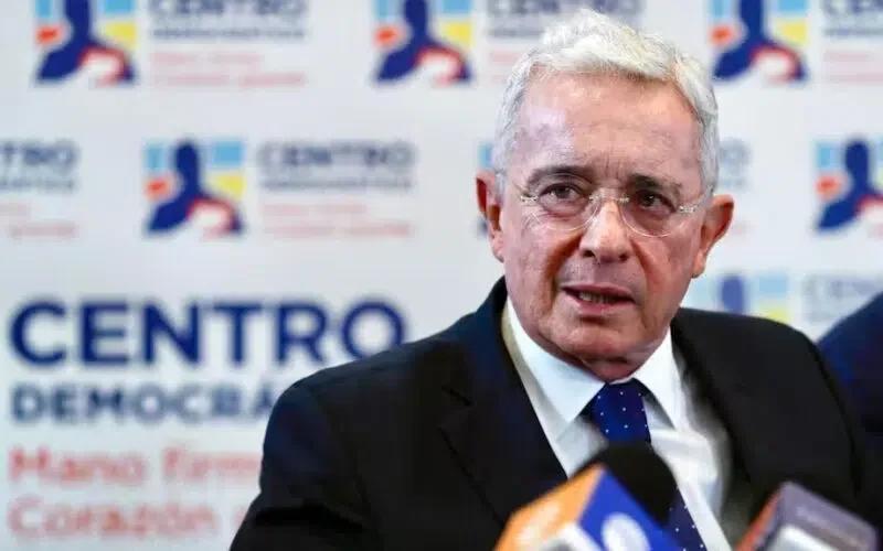 Tribunal de Bogotá absuelve a Álvaro Uribe Vélez