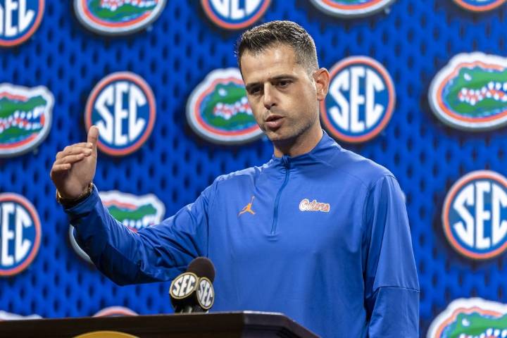 Deadspin | No. 3 Florida, No. 13 Arizona tip in opener with Final Four feel