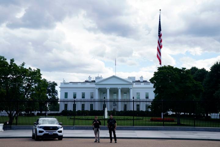 Un 56% de estadounidenses se opone a demolición de ala este de Casa Blanca, según encuesta