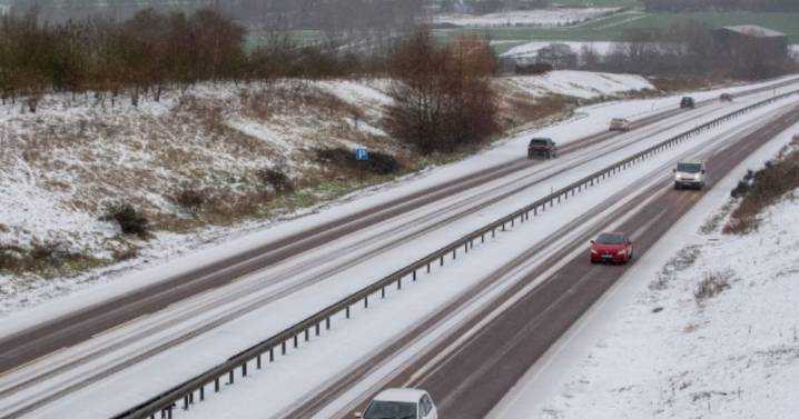 Exact date UK snow will 'move south' from Scotland into England within days