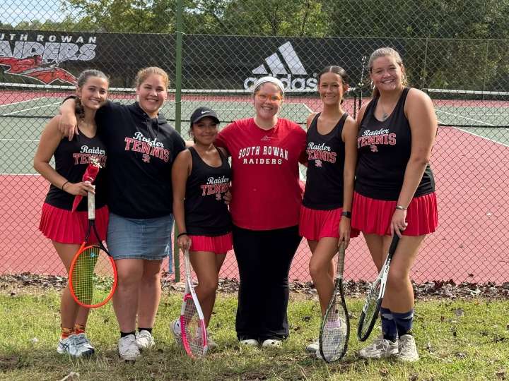 High school girls tennis: Raiders win on Senior Night