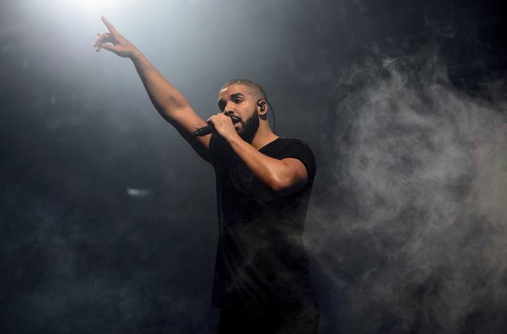 Drake, Adin Ross Sued in Missouri for Promoting Stake.us