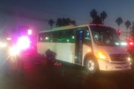 Motociclista lesionado al chocar contra auto y ser atropellado