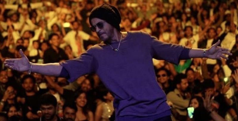 'I think age suits me, sexy at 60': Shah Rukh Khan during #AskSRK session