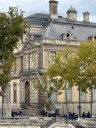 París sorprendida por un robo en el Museo del Louvre: se llevaron las joyas de Napoleón