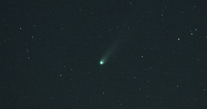 Stargazers told tonight last time to see 'once in lifetime' comet not coming back for 1,300 years