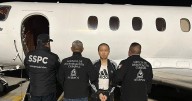 México entrega a EEUU a Brother Wang, el capo fugitivo del fentanilo detenido en Cuba