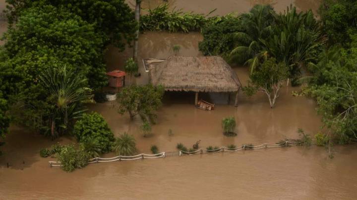 Sheinbaum se dirige a los estados más afectados tras lluvias que dejaron 44 muertos