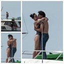 Captan a Katy Perry y Justin Trudeau besándose en la playa