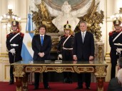 La intimidad de la jura del canciller Pablo Quirno, reflejo del poder de Luis Caputo y Karina Milei en el gabinete