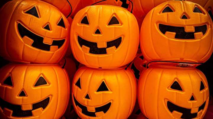 Turn Cheap Candy Buckets Into Festive Halloween Decor With This DIY Project