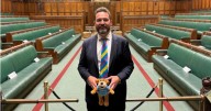 Team Jak mascot makes its way to House of Commons benches