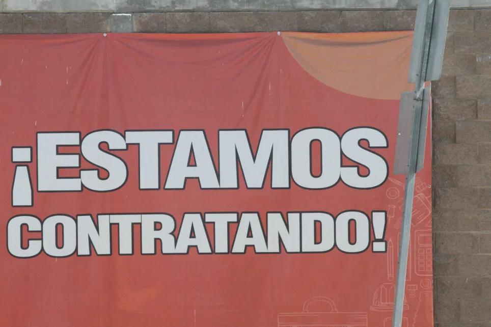 Aguascalientes enfrenta paradoja laboral: desempleo profesional y escasez de técnicos