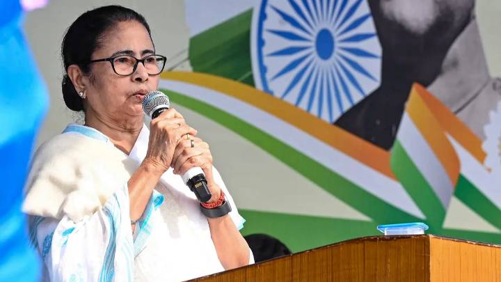 Mamata says female hostel students must follow rules, avoid late