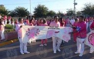 Galería: Conmemoran alumnos de enfermería mes de lucha vs cáncer de mama