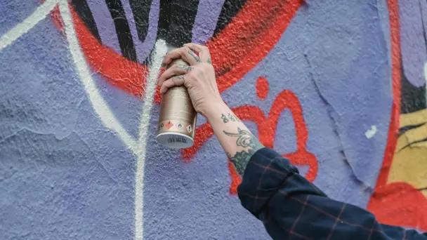 Menor sufre quemaduras tras explosión de pintura en aerosol
