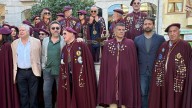 El vino de Cangas ya tiene cuatro nuevos embajadores (y uno de ellos es el presidente del PP, Álvaro Queipo): "Tenéis un caldo fantástico"