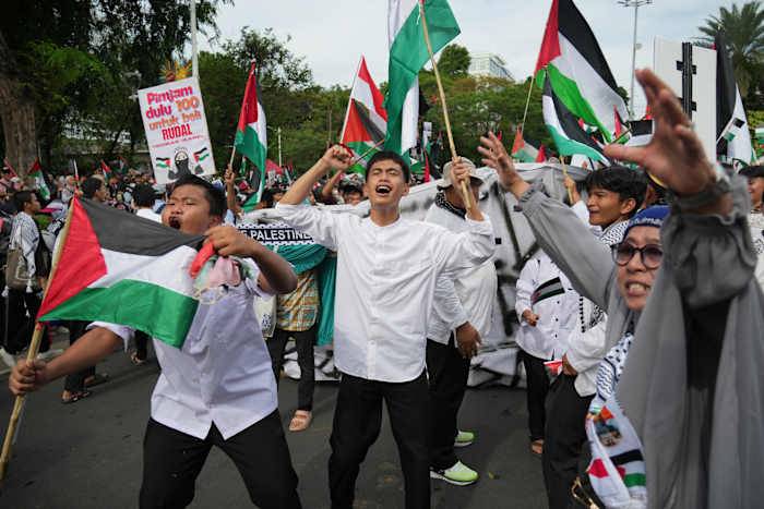 Pro-Palestinian protests held on the 2-year anniversary of Hamas' attack on Israel