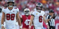 Baker Mayfield tosses 2 touchdown passes and the Buccaneers beat the 49ers 30