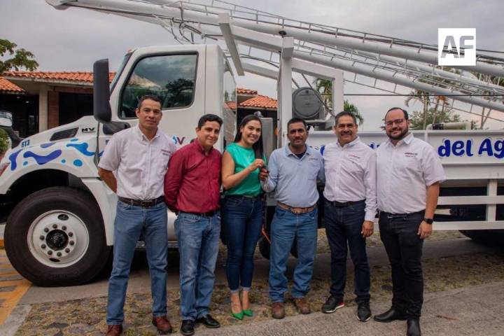 Gobernadora Indira Vizcaíno encabeza entrega de grúa y 5 unidades para fortalecer labores de Ciapacov