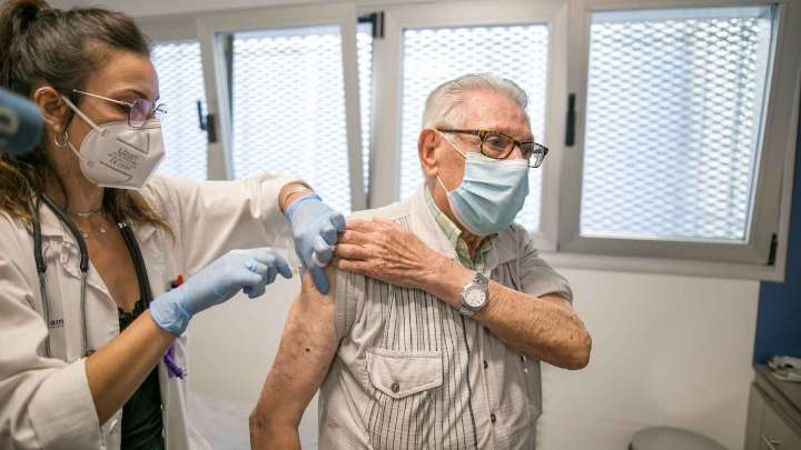 CSIF advierte que la campaña de la gripe "satura" agendas y "sobrecarga" el trabajo