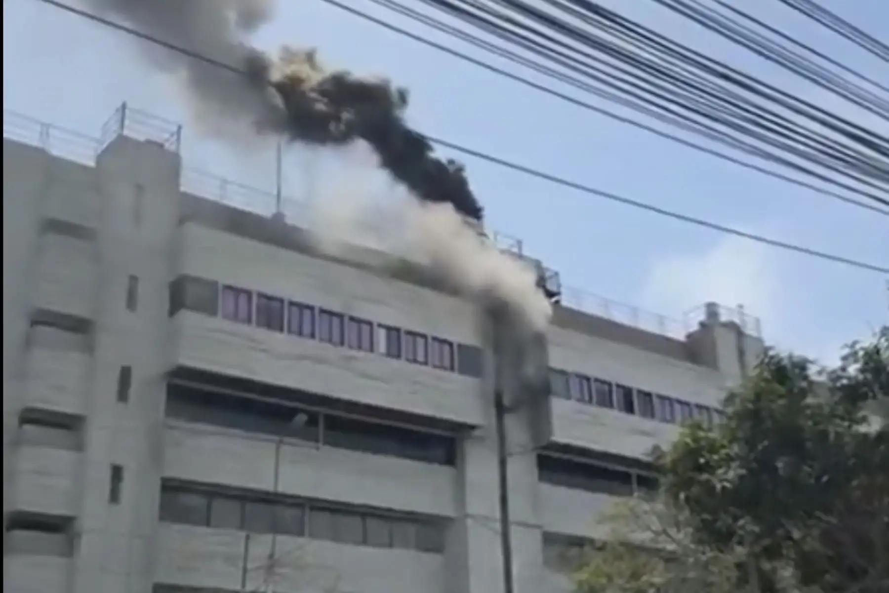 Amago de incendio causa alarma en Real Plaza del Centro Cívico en Lima
