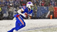 Chargers sign former Colts RB after Omarion Hampton injury