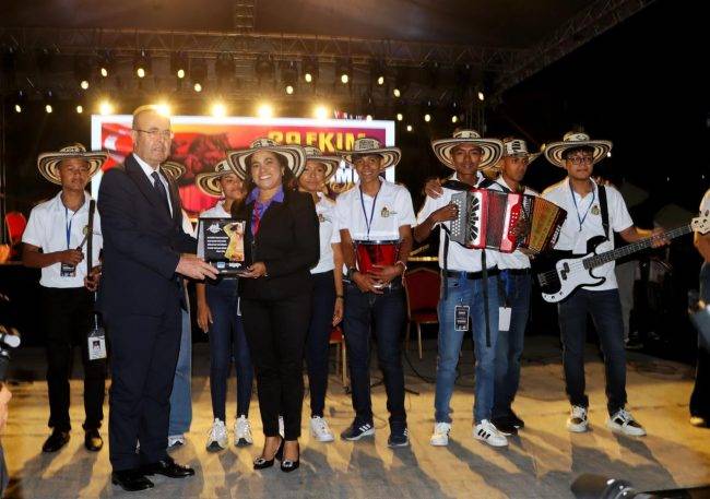 En Kirsehir, Turquía, ocho jóvenes de las Escuelas Culturales de Valledupar hicieron sonar el vallenato a lo grande