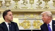 Trump reprende de nuevo a España por no aumentar el gasto en Defensa y dice que no "juega en equipo" en la OTAN