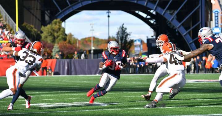 Drake Maye throws 3 TDs as Patriots overcome Myles Garrett's 5