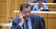 De cambios en las etiquetas de la DGT a limitar los vuelos cortos: qué caerá con la Ley de Movilidad si el Congreso inflige otra derrota al Gobierno