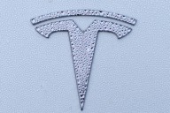 U.S. probes nearly 2.9M Tesla vehicles over FSD safety violations