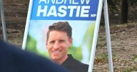 Senior Liberal backs rogue MP's immigration stance
