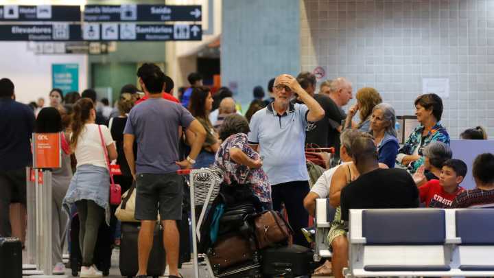 American Airlines And Delta Lead The Way For Flight Disruptions Following U.S. Government Shutdown Announcement