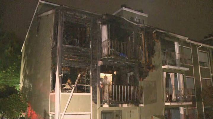 Kent apartment fire displaces 15 people