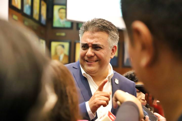 Lanzará Gobierno de Querétaro programa de regularización vehicular con descuentos