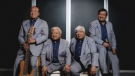 Hermanos Quiroga siguen hospitalizados bajo resguardo policial tras ataque en concierto de Agua Marina